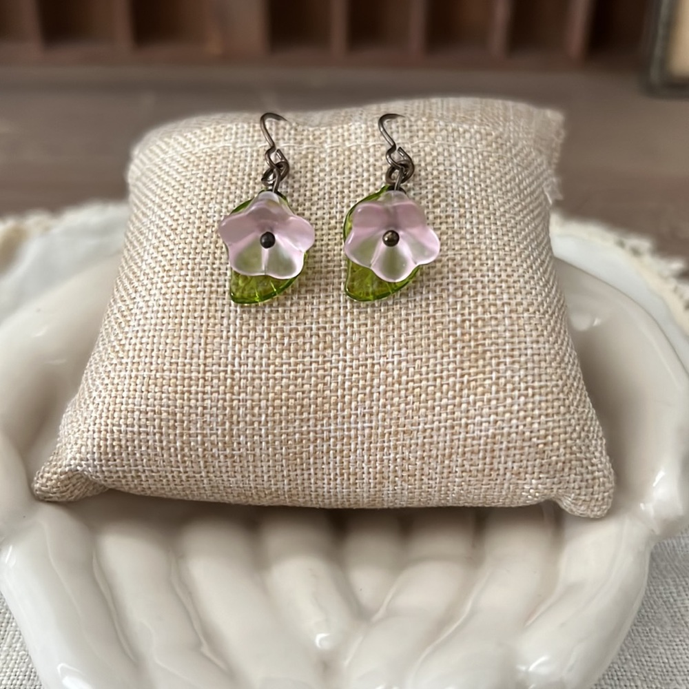 🌸Glass Flower Earrings - Picture 2 of 7